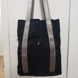 Extendable BWM Tote Bag